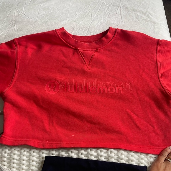 lululemon athletica Bright Red Sweatshirt - Picture 1 of 1
